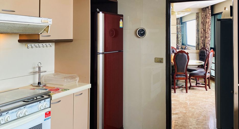 Wohnung zur Miete mit 3 Zimmer in Khlong Toei, Bangkok