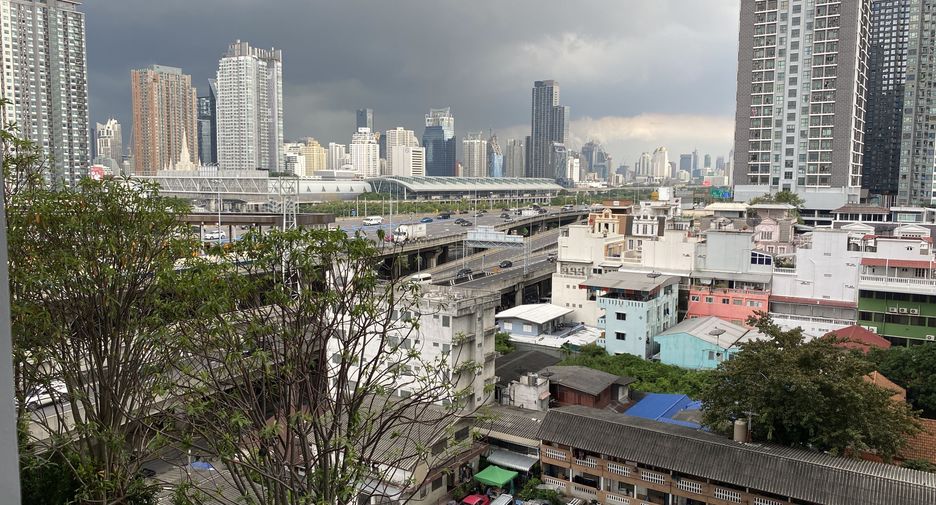 For rent studio condo in Huai Khwang, Bangkok