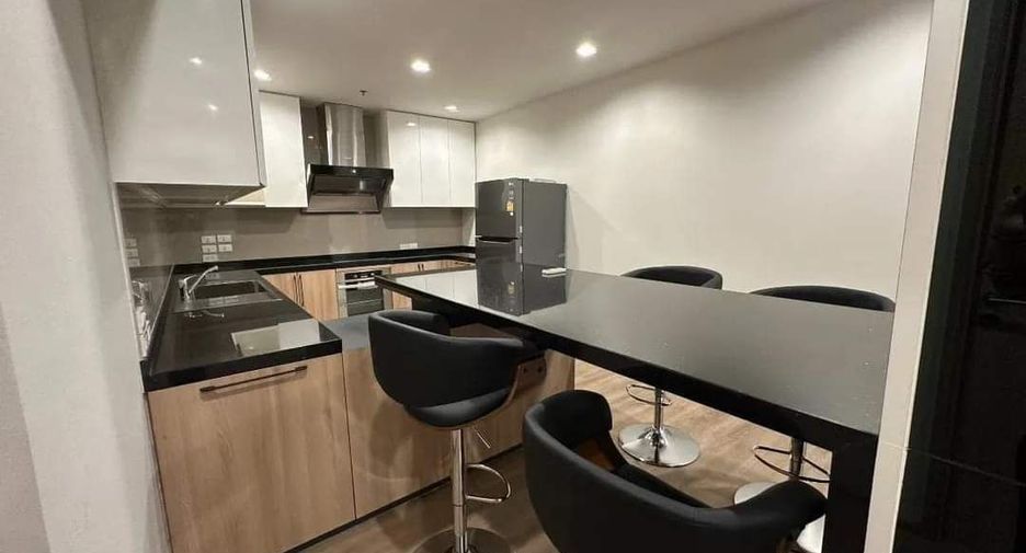 Wohnung zur Miete mit 3 Zimmer in Khlong Toei, Bangkok