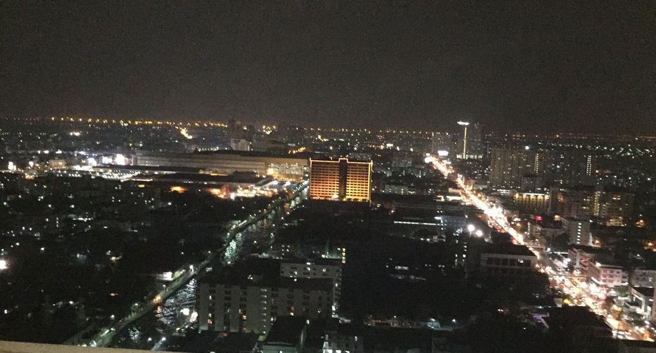 For rent 2 bedrooms condo in Bang Kapi, Bangkok