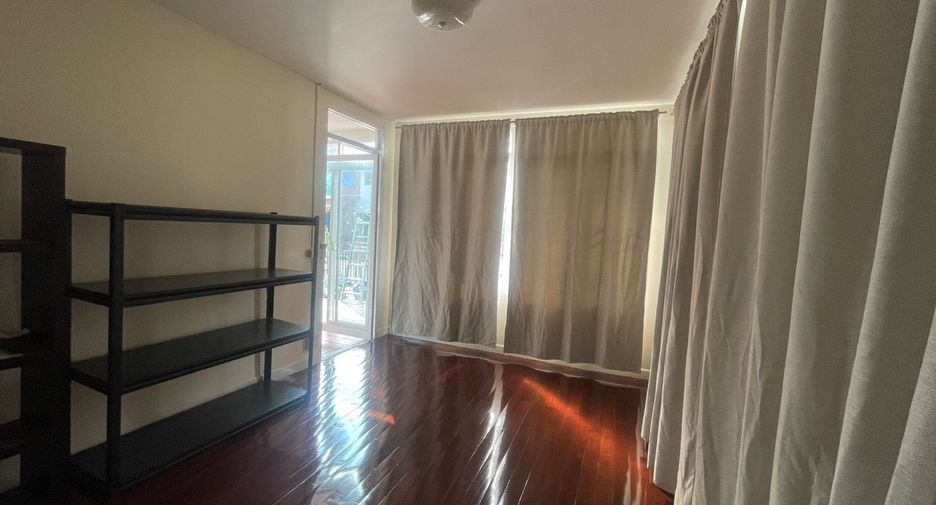 For rent 3 bedrooms house in Wang Thonglang, Bangkok
