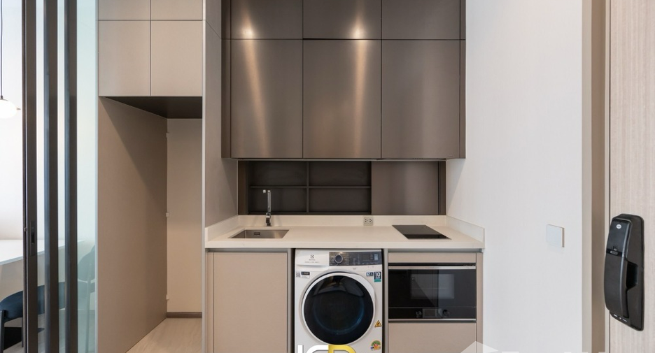 For rent 1 bed condo in Ratchathewi, Bangkok