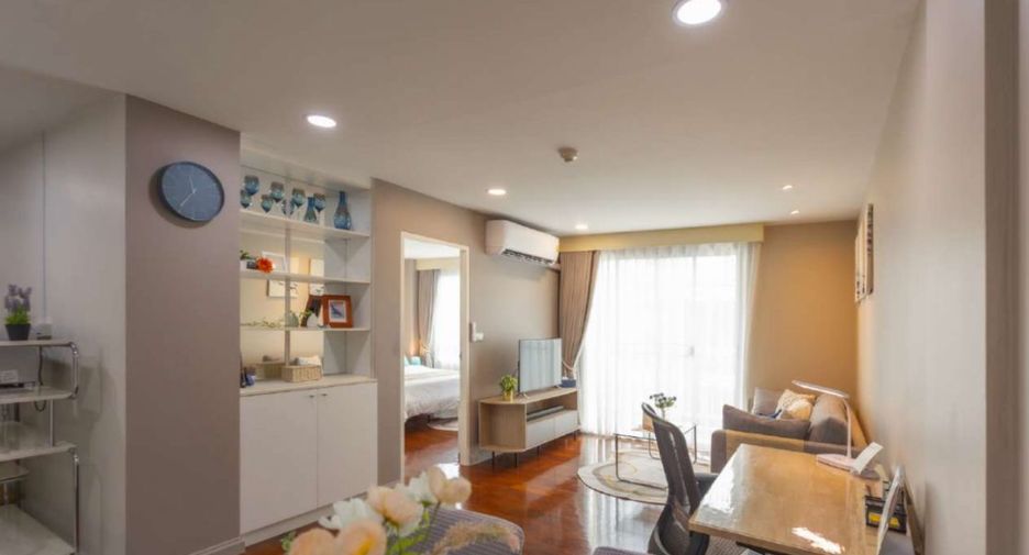 For rent 1 bed condo in Watthana, Bangkok
