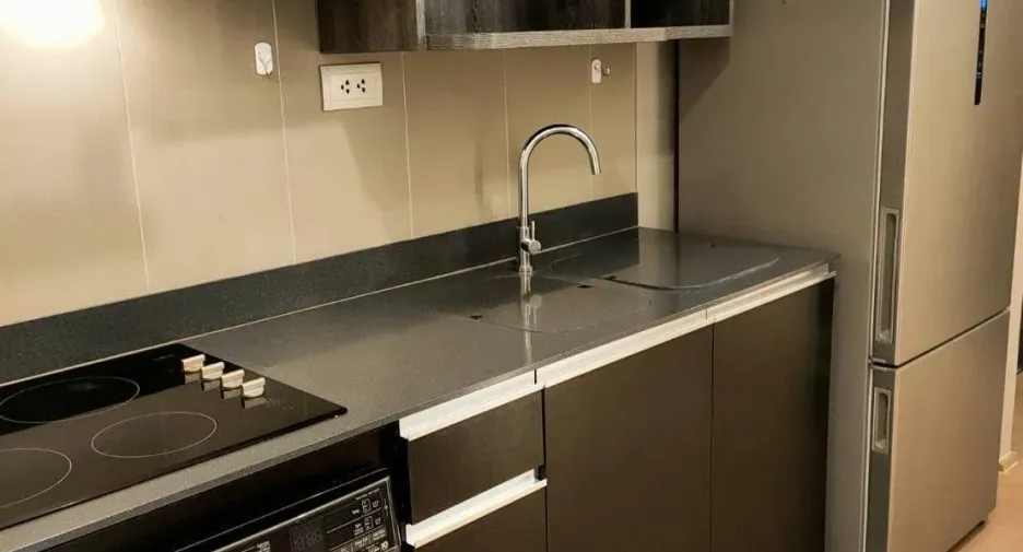 Condo en alquiler de 2 habitaciones en Bang Rak, Bangkok