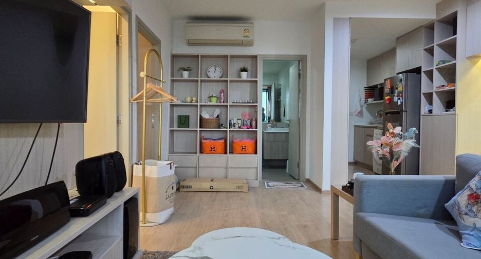 For rent 2 bedrooms condo in Bang Rak, Bangkok