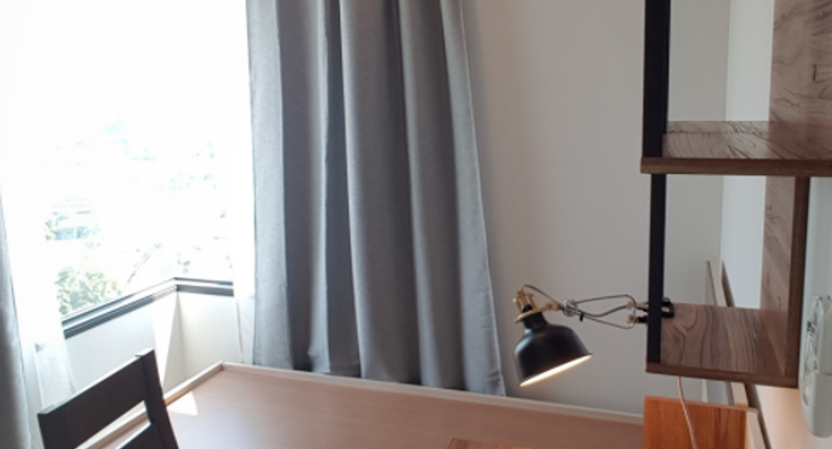For rent 2 bedrooms condo in Pathum Wan, Bangkok