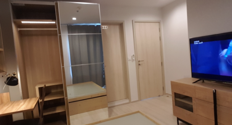 For rent 2 bedrooms condo in Pathum Wan, Bangkok