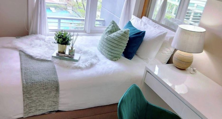 For rent 2 bedrooms condo in Khlong Toei, Bangkok