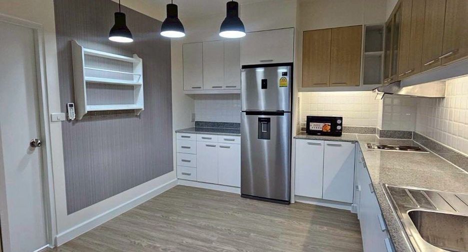 For rent 2 bedrooms condo in Suan Luang, Bangkok