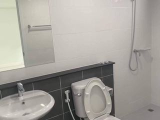 出租 3 卧室 联排别墅 在 Bang Phli, Samut Prakan