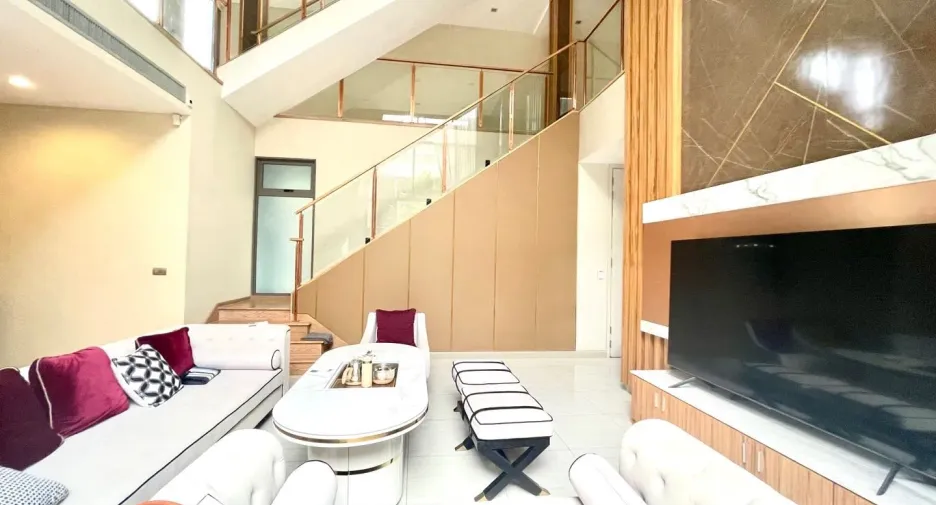 For rent 5 bedrooms house in Suan Luang, Bangkok