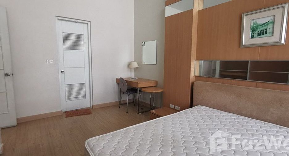 Condo en alquiler de 3 habitaciones en Watthana, Bangkok