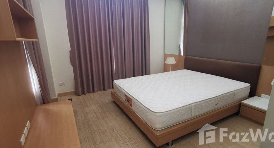 Condo en alquiler de 3 habitaciones en Watthana, Bangkok