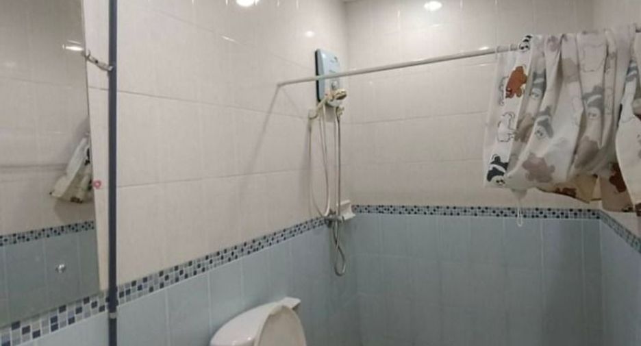 For rent 3 bedrooms townhouse in Bang Kapi, Bangkok