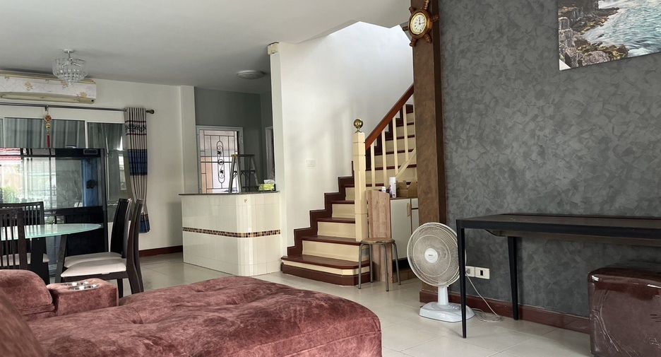 For rent 3 bedrooms house in Lat Krabang, Bangkok