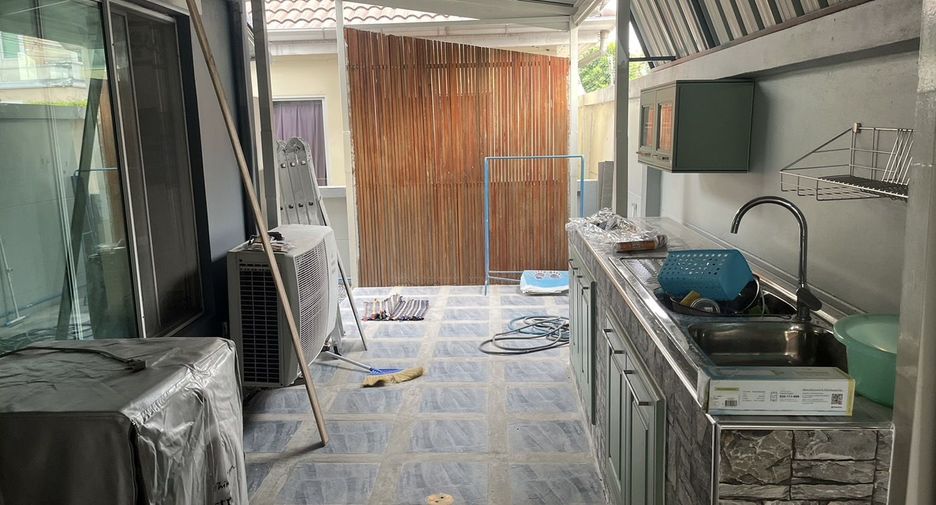 For rent 3 bedrooms house in Lat Krabang, Bangkok