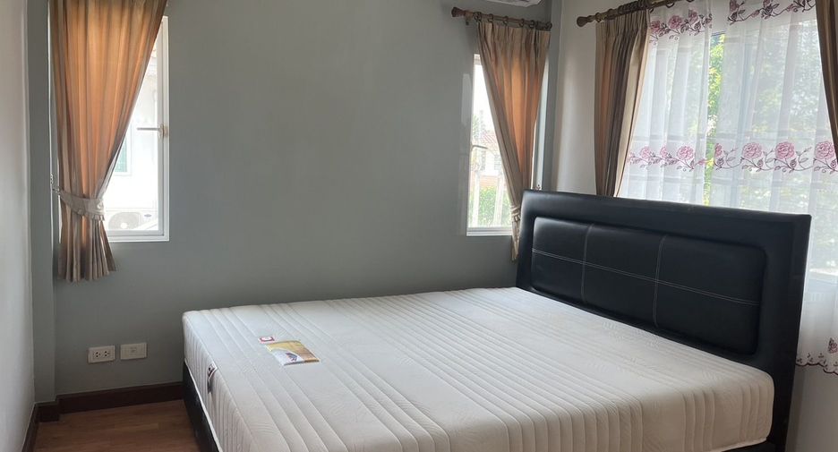 For rent 3 bedrooms house in Lat Krabang, Bangkok
