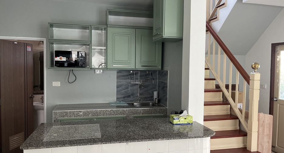 For rent 3 bedrooms house in Lat Krabang, Bangkok