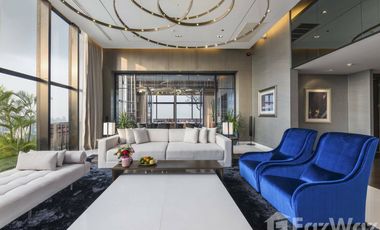 Condo en alquiler de 3 habitaciones en Khlong Toei, Bangkok