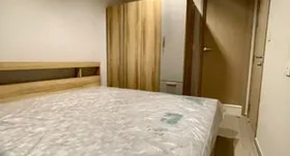 À louer 2 chambres condo à Thon Buri, Bangkok