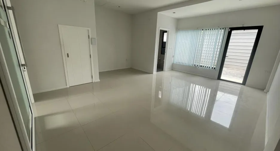出租 办公室 在 Bang Phli, Samut Prakan