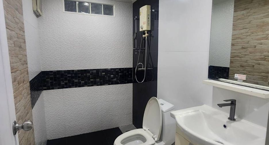 For rent 2 bedrooms condo in Ratchathewi, Bangkok