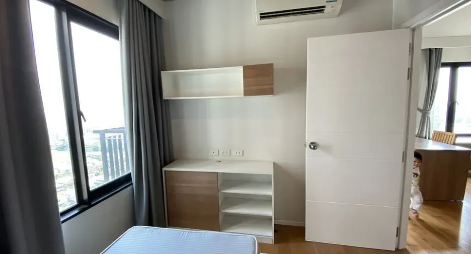 For rent 2 bedrooms condo in Watthana, Bangkok