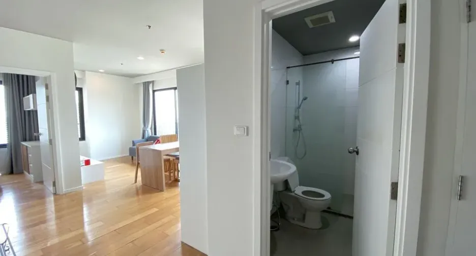 For rent 2 bedrooms condo in Watthana, Bangkok