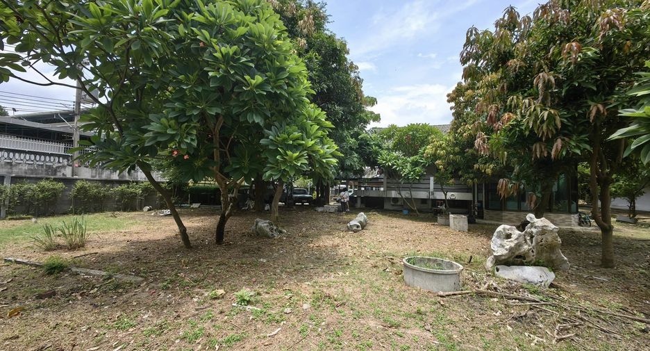 Gewerbefläche zur Miete mit 3 Zimmer in Bang Na, Bangkok