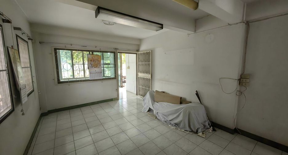 Gewerbefläche zur Miete mit 3 Zimmer in Bang Na, Bangkok