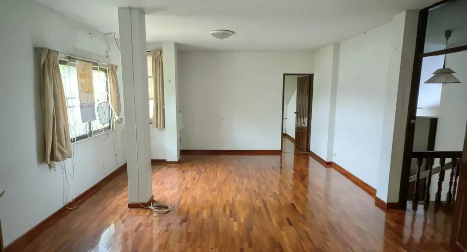 Gewerbefläche zur Miete mit 3 Zimmer in Bang Na, Bangkok