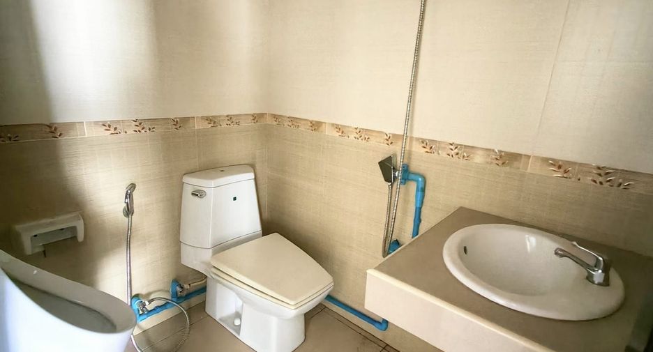 Gewerbefläche zur Miete mit 3 Zimmer in Bang Na, Bangkok