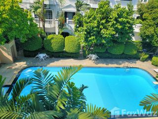 Reihenhaus zur Miete mit 3 Zimmer in Watthana, Bangkok