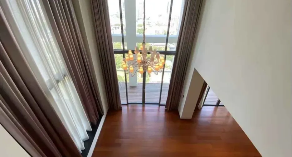 Condo en alquiler de 4 habitaciones en Sathon, Bangkok