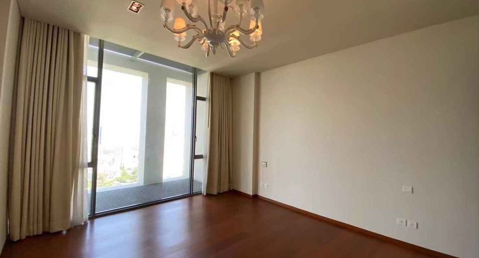 Condo en alquiler de 4 habitaciones en Sathon, Bangkok