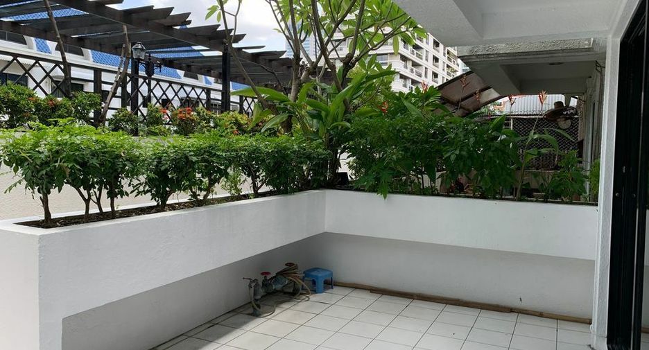 ให้เช่า 3 ห้องนอน คอนโด ใน วัฒนา, กรุงเทพฯ