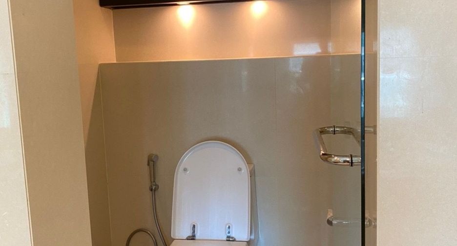 Condo en alquiler de 3 habitaciones en Pathum Wan, Bangkok