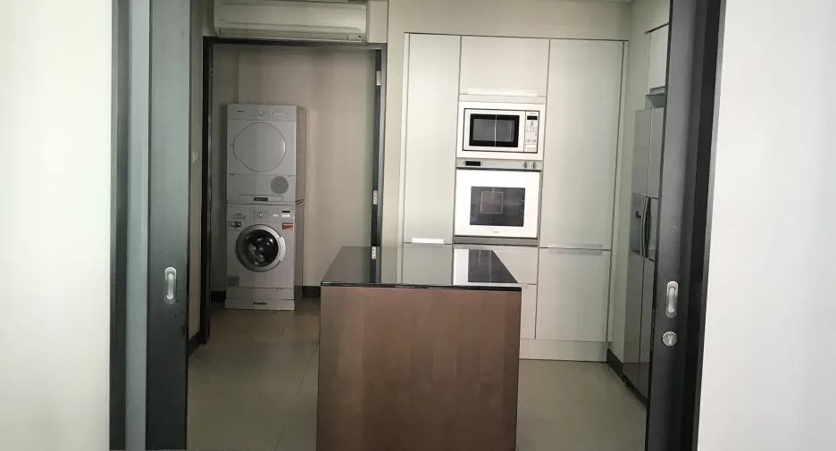 Condo en alquiler de 3 habitaciones en Pathum Wan, Bangkok