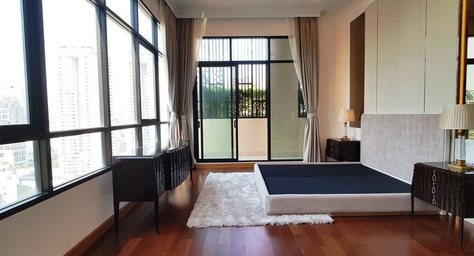 For rent 4 ベッドルーム condo in Sathon, Bangkok