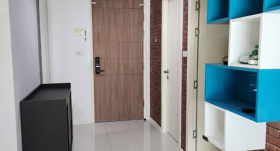 For rent 2 bedrooms condo in Phra Khanong, Bangkok