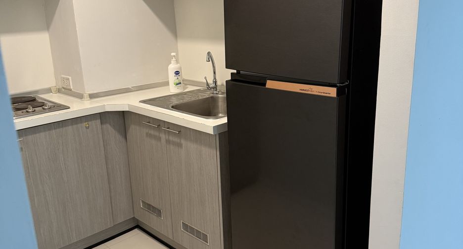 For rent 2 bedrooms condo in Phra Khanong, Bangkok
