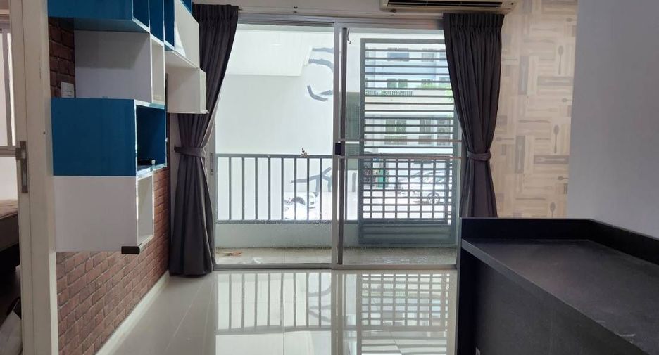 For rent 2 bedrooms condo in Phra Khanong, Bangkok