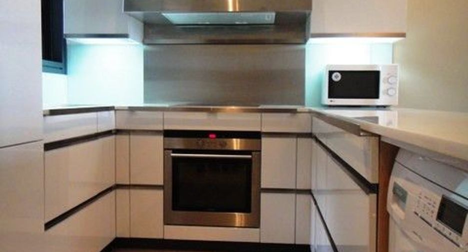 For rent 2 bedrooms condo in Sathon, Bangkok