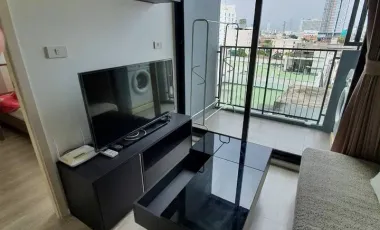 Condo en alquiler de 1 habitaciones en Huai Khwang, Bangkok
