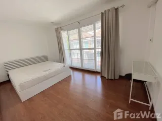 For rent 3 bedrooms townhouse in Chom Thong, Bangkok