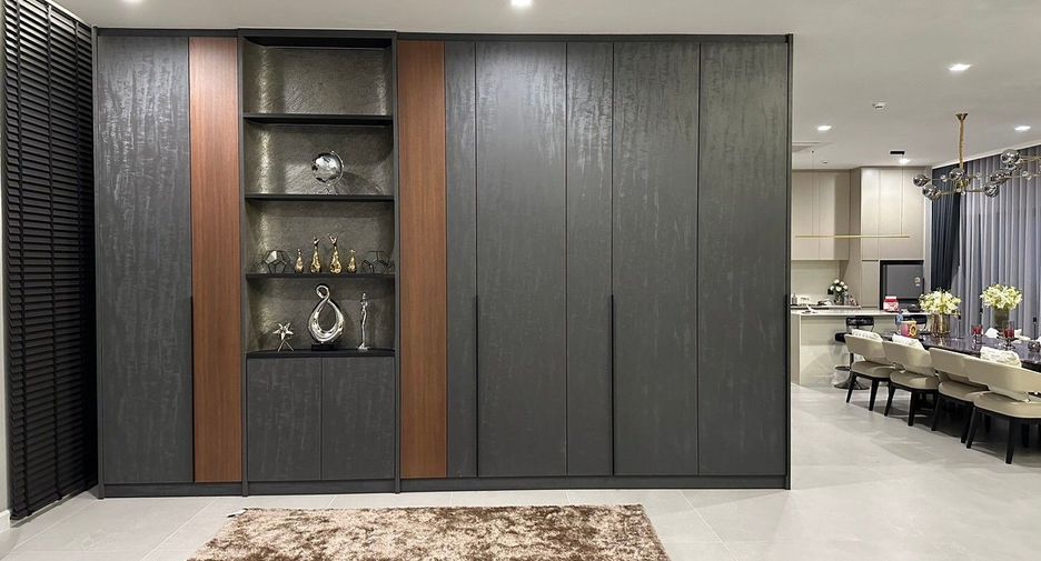 For rent 5 bedrooms house in Lat Krabang, Bangkok