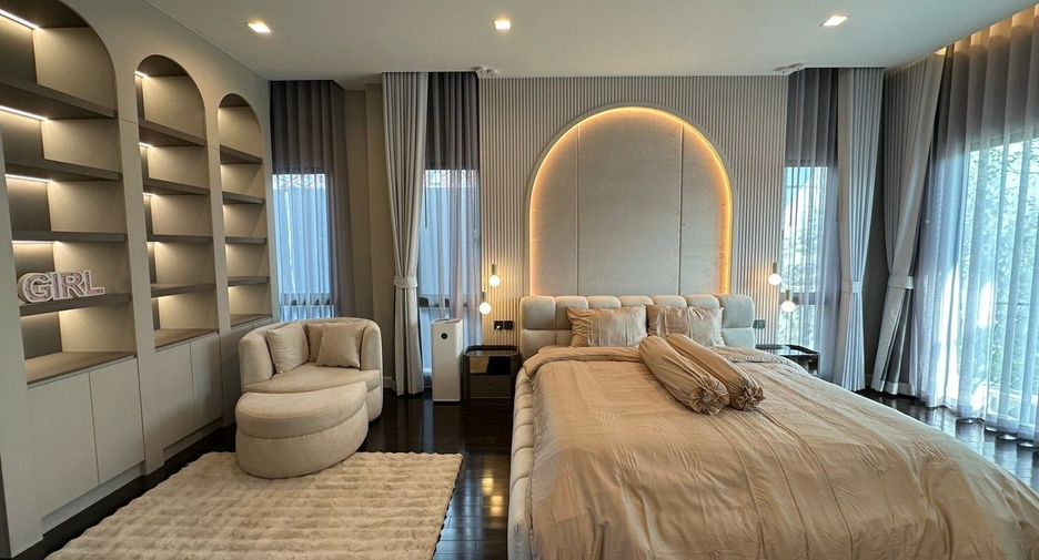 For rent 5 bedrooms house in Lat Krabang, Bangkok