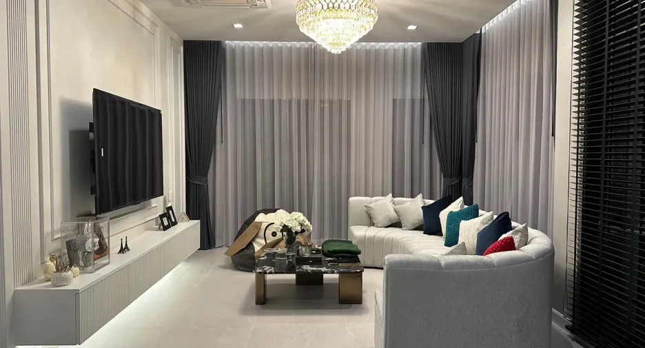For rent 5 bedrooms house in Lat Krabang, Bangkok