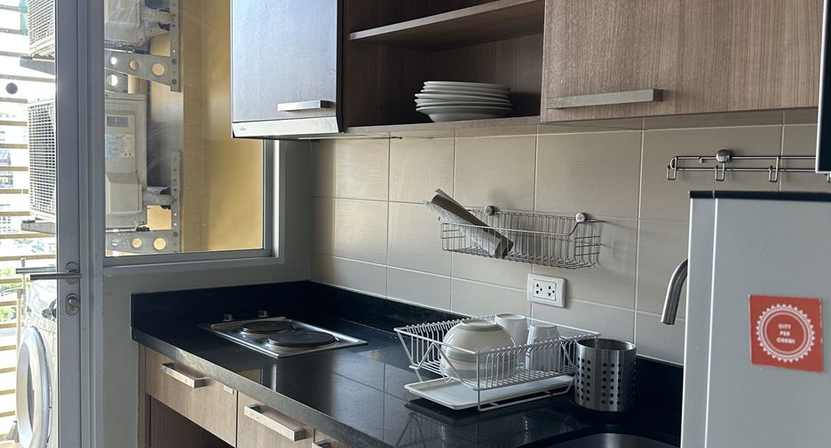 For rent 1 bed condo in Watthana, Bangkok