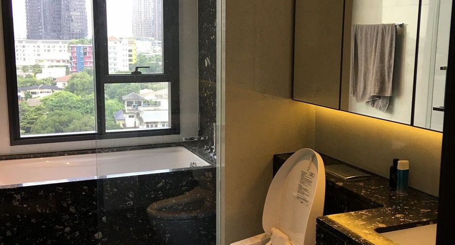 Wohnung zur Miete mit 2 Zimmer in Khlong Toei, Bangkok